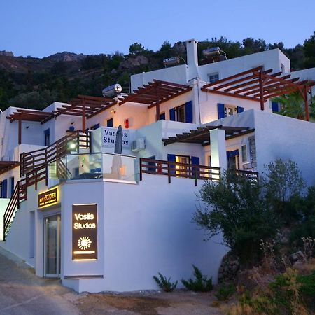 Vasilis Studios Myrties Exterior foto